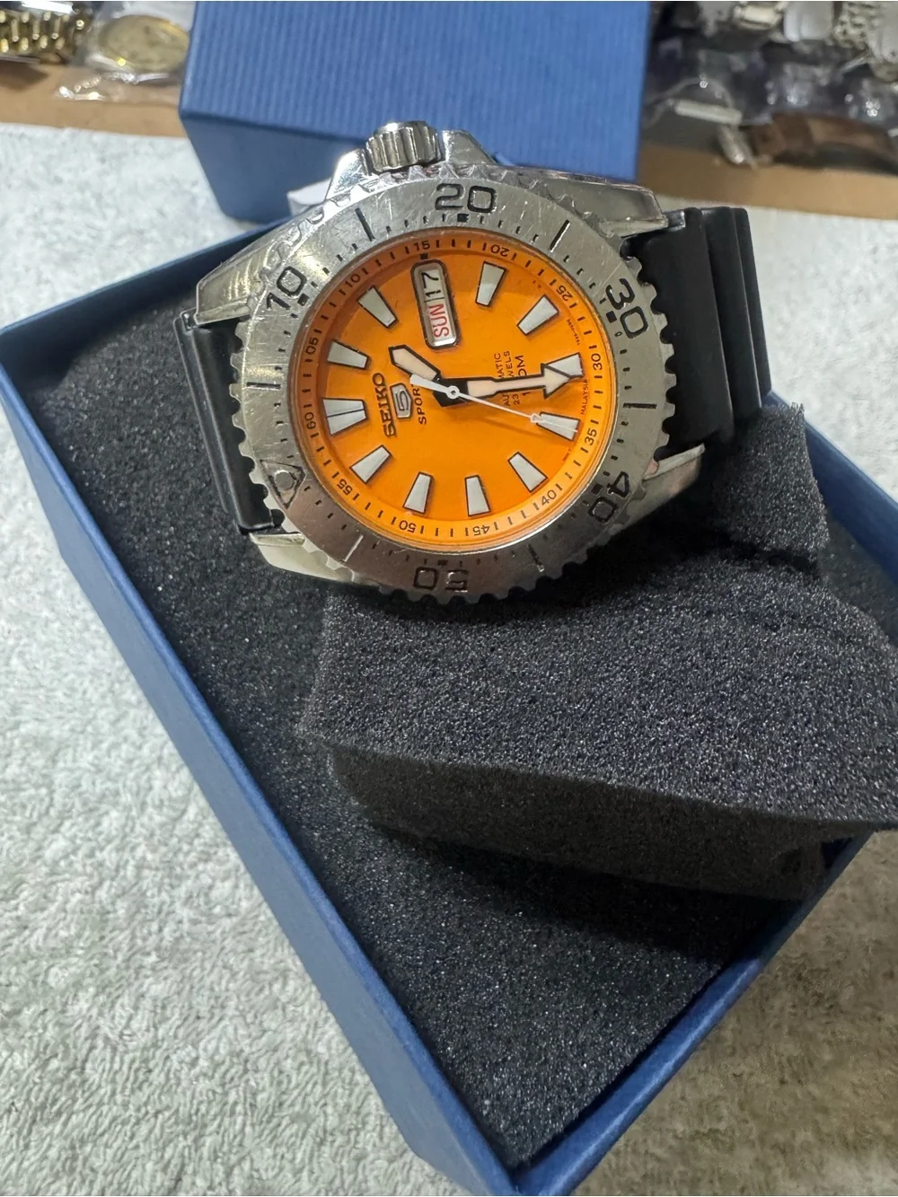 #189 Seiko five automatic 23 Jewels 100 meter
